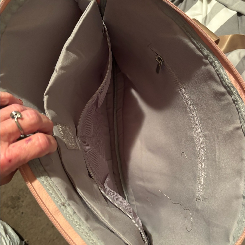 BAGSMART Two-Tone Backpack - Picture 5 of 5